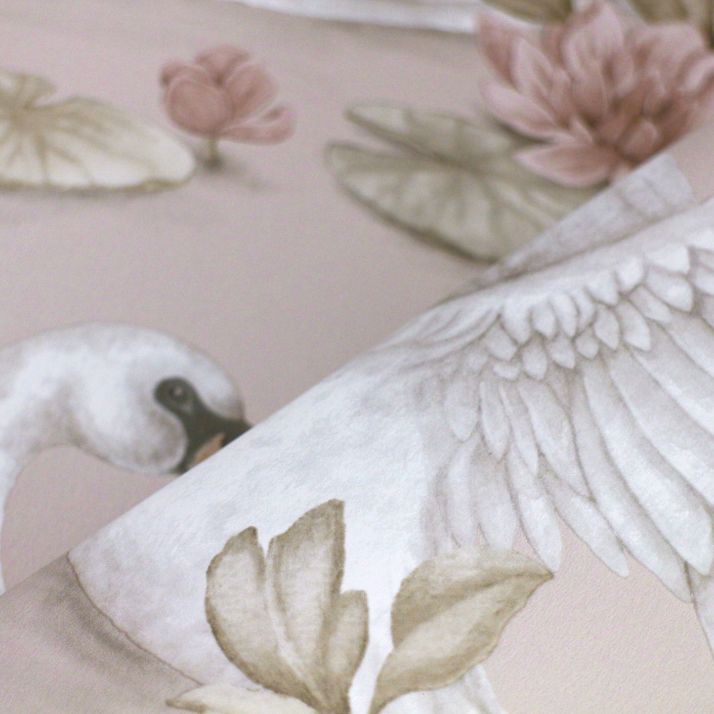 BORASTASPETER 『Lily Swan』 ボラスタペーター スウェーデン製 『Newbie wallpaper II(ニュービー 2)』【4color】(10m/1本単位)